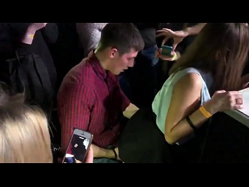 ❤️ Echte seks yn in Russyske nachtclub. 18-jierrich Russysk famke yn 'e anus en fagina neukt yn in nachtclub Porno fb by porno fy.porn-evooli.ru
